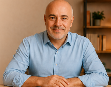 Anthony Dancoisne présentant la formation Numérologie de la date de naissance